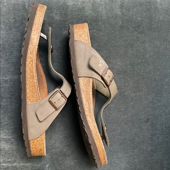 Birkenstock Tan Thong Sandals - Picture 4 of 4
